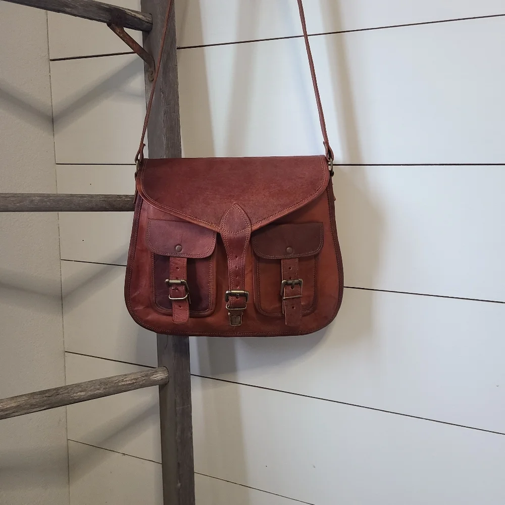 Komals passion leather purse. - Picture 1 of 7